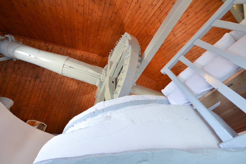 Windmill Villas Artemonas Exteriör bild